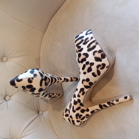NEW Steve Madden Platform Fur Animal Print  Pumps - Picture 4 of 8